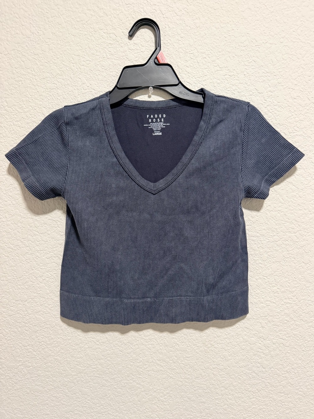 Women's charcoal gray Ribbed V-Neck Cropped Top